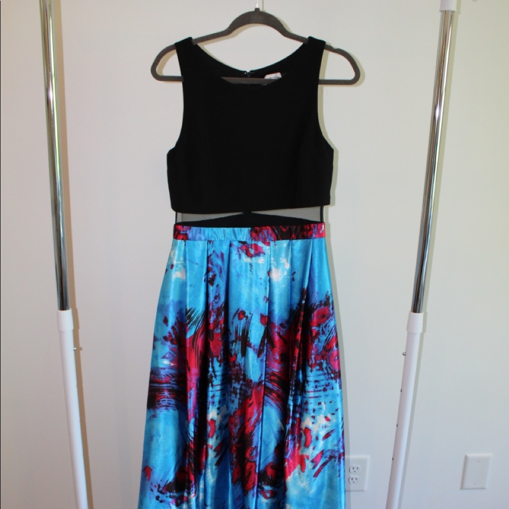 Betsy & Adam Floral Long Popover Gown